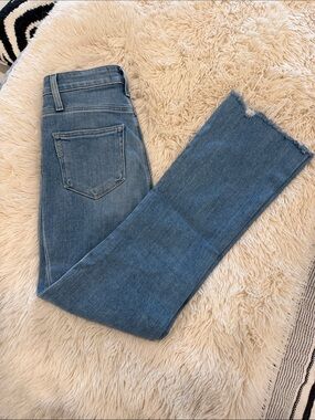 PAIGE Claudine Medium Blue Cropped Raw-Hem Ankle Jeans